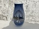 Bing & 
Gröndahl, Vase 
# 1302/6247, 
Kronborg, 21 cm 
hoch, 1. 
Sortierung * 
Perfekter 
Zustand *