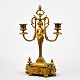 Französisch 
Leuchter in 
vergoldeter 
Bronze, 19. 
Jahrhundert. 
Mit zwei Armen. 
Dekoriert mit 
...