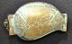 Indischer 
Bronzebeh&auml;lter 
f&uuml;r 
gebrannten 
Kalk, 19. 
Jahrhundert. 
Zum Betelkauen. 
...
