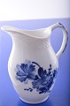 Royal 
Copenhagen 
porcelain, Blue 
flower braided. 
Cream jug no. 
8026. Height 
11.7 cm. 4 5/8 
...