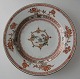 Chinesische 
Platte aus 
Porzellan, 19. 
Jahrhundert. 
Famille Rose. 
Dia:. 23 cm. 
Geflickt.