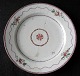 Chinesische 
Platte aus 
Porzellan, 19. 
Jahrhundert. 
Famille Rose. 
Dia:. 23 
cm. Dekoriert 
mit ...