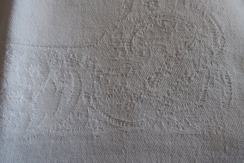 Antique napkinsFlaxHandmadeWith a beautiful weaving with structure48cm x 48cmWe have: 4 items identicalIn a very good conditionThe antique, Danish linen and fustian is our speciality