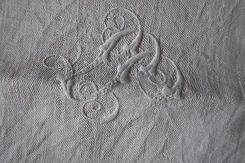 Antikke Stofservietter/mundservietterHørMed smuk vævning med meget smukke initialer og strukturHåndvævedeHaves 4 stk. ensAntikt, dansk linned og olmerdug er vores speciale