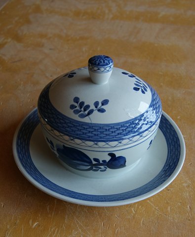 Trankebar fajance porcelæn, Smørskåle med låg Nr. 1263