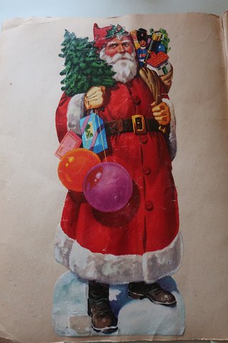 Coloured scrapsMany different incl. several christmas figuresFrom the 1900-yearsIncl. the original albumPhotos are only a little take of the contentIn a good condition