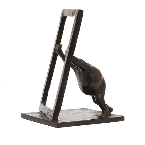 Keld Moseholm, 1936-2023, bronze figurine. Signed. 
H: 10,5cm. W: 7,5cm. D: 8,5cm