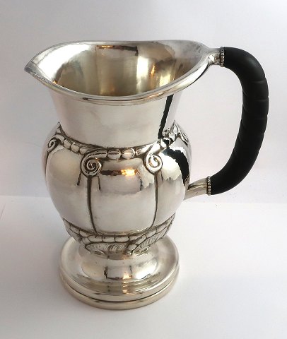 Georg Jensen. Design 7. Silber Kanne. Sterling (925). Design; Georg Jensen. Höhe 
20 cm.