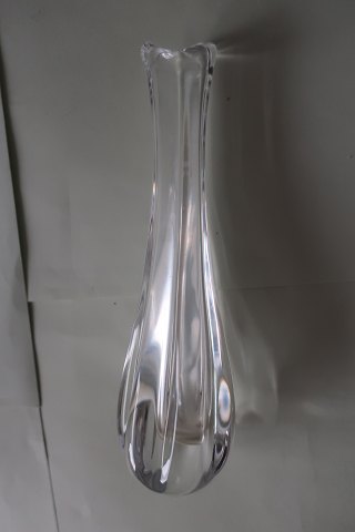 Eine schöne alte Vase aus Krystal-glas von Orrefors
H: 18,5 cm
In sehr gutem Zustand