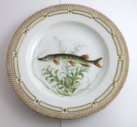 Royal Copenhagen. Fauna Danica. Fish Plate. Dinner plate. Model # 19 - 3549. 
Diameter 25 cm. (1 quality). Esox lucius