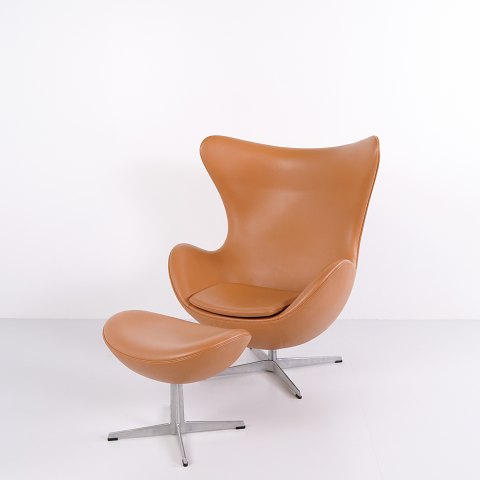 Egg Chair Modell 3316 mit Hocker in Elegance Cognac Leder von Arne Jacobsen für Fritz Hansen