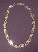 Silber 
Halskette.
Stanz 830 J.H
Länge: 40 cm
Breite: 1 cm
Ca aus dem 
Jahr 1970