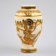 Satsuma Vase, 
Fayence, c. 
1900, Polychrom 
dekoriert mit 
Golddekor in 
Form der 
schönen Frau 
und ...