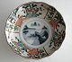 Imari 
Sch&uuml;ssel, 
Japan, 19. 
Jahrhundert. 
Polychrom 
dekoration und 
Vergoldung. 
Gew&ouml;lbt 
...