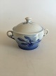 Bing & Grøndahl 
Christmas Rose 
Large Sugar 
Bowl with 
Handles No 94. 
Measures 
without lid 7 x 
11 ...