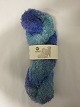 Mohair Bouclé Mix
Mohair Bouclé Mix ist ein Naturprodukt von der 
höchsten Qualität von den Angoraziegen aus Süd 
Afrika.
Diese Farbe ist: Kobolt Blau mix, Farbenr. 1046
Knäuel mit 100 Gramm