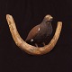 Schwedische 
Volkskunst: 
Vogel aus Holz. 
H: 22cm. B: 
35cm