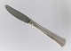 Hans Hansen. 
Silberbesteck 
(830). Arvesølv 
No.5. Menüe 
Messer. Länge 
21,8 cm.