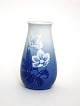 Bing & 
Grøndahl, 
Julerose, Vase 
lille. Nr. 201. 
Højde 13,5 cm. 
II. sortering. 
Pris: 150 kr. 
stk. ...