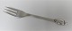 Evald Nielsen 
Silberbesteck 
Nr. 6. Silber 
(925). 
Kuchengabel. 
Länge 15,2 cm. 
Es sind 6 Stück 
auf ...