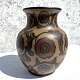 Bornholmer 
Keramik, 
Hjorth, Vase 
mit Blumen, 
18,5 cm hoch, 
17 cm 
Durchmesser, 
Nr. 95 * Guter 
...