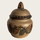 Hjorth-Keramik, 
Deckelkrug mit 
Rankendekor, 25 
cm hoch, 21 cm 
im Durchmesser, 
139 *Perfekter 
...