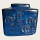 Désirée, Blaue 
Vase mit 
Kreismotiv 
#4003, 15cm 
breit, 9cm 
hoch, Désirée 
Steingut 
Dänemark *Guter 
...