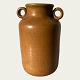 Holbæk Keramik, 
Krug mit 
Henkel, 22 cm 
hoch, 14 cm 
Durchmesser 
*Guter Zustand*