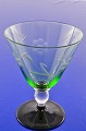 Kastrup 
Glashütte von 
1938. 
Lis grünes 
Weissweinglas 
auf schwarzem 
Füsse. Höhe 
10,3 cm. ...