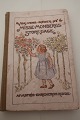 Misse Monbergs store dage 
Af Astrid Ehrencron-Kidde
Danske Læreres Forlag 
1911
Del af Vor Vens Bøger no. 6
Benützt
