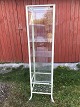 Vitrine aus 
Metall und Glas 
- mit 
Glasböden, 
Schöner 
gebrauchter 
Zustand, 
180x45x40cm