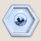 Royal 
Copenhagen, 
Blaues Prisma, 
Deckel Nr. 1 
016 470, 13,5 
cm Durchmesser, 
Design Anne 
Grethe ...