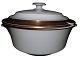 Royal 
Copenhagen 
Decoration 607 
- white with 
gold edge on 
the same shape 
as Dagmar, soup 
...