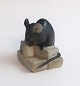 Königliches Kopenhagen. Porzellanfigur. Maus auf einem Stück Zucker. Modell 510. 
Höhe 4 cm. (1 Wahl)