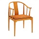Hans J. Wegner, 
1914-2007, 
China-Armstuhl 
aus hellem 
Kirschbaum
Guter Zustand