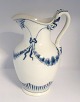 Bing & 
Grondahl. 
Empire. 
Wasserkrug. 
Höhe 22 cm. (1 
Wahl)