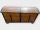 Oak chest with 
metal fittings, 
lock and curved 
lid, Swedish, 
Dimensions: 
HXLxD 
74x147x63cm