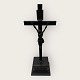 Großes 
Metallkruzifix 
/ Jesus am 
Kreuz auf einem 
Metallsockel, 
wahrscheinlich 
aus Mittel- 
oder ...