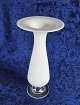 Balustra 
Holmegaard 
Kerzenhalter 
oder Vase aus 
Milch Weißglas, 
und in sehr 
gutem Zustand. 
...