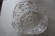 Eine alte 
schöne 
viereckige 
Schale aus Glas
Durchm: 17cm
H: 8cm
Aus den 
1900-Jahren
In sehr ...
