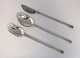 Mema. GAB. 
Silberbesteck 
(830). 1 Set 
(Menümesser, 
Menügabel, 
Menülöffel). 
Entwurf Carl 
Philip ...