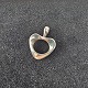 Hjerteformet 
vedhæng i 
sterling sølv
Producent 
Georg Jensen
Stemplet 925S, 
Georg ...