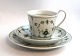 Königliches Kopenhagen. GRÜNE Musselmalet Gerippt. Morgentasse mit hohem Henkel 
und Kuchenteller. Tasse 093 und Teller 620 (19 cm). (2 Wahl)