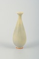 Berndt Friberg, 
stoneware vase, 
studio hand for 
Gustavsberg.
Small, elegant 
stoneware vase, 
...