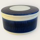Rørstrand, 
Blaue Koka, 
Deckelschale 
Nr. 155, 11,5 
cm Durchmesser, 
6,6 cm hoch, 
Design Hertha 
...