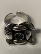 Damering i 
sterlingsølv i 
form af en 
rose.
Størrelse. 56 
One Size. 
Stemplet 925S. 

Pæn ...