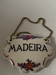 Bottle / 
Decanter 
Madeira sign 
with chain
Size 7 x 5.5 
cm.
Beautiful and 
well-maintained 
...