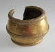 Afrikanischer Armreif, 19. Jahrhundert. Aus Bronze gegossen. Mit Verzierungen. Durchmesser: 11 ...