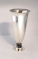 Georg Jensen. Vase aus Sterlingsilber. Harald Nielsen. ...