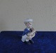Royal Copenhagen Figur Nr. 680 Jens mit Eiswaffel